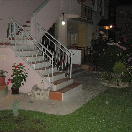 Mitko'S Guest House-3