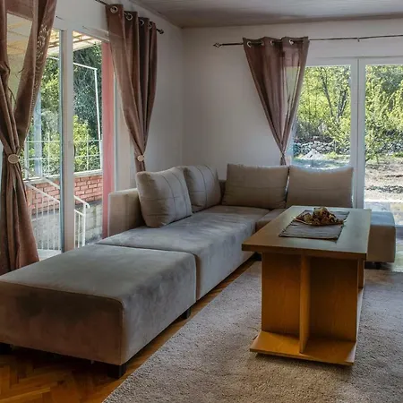 Villa Ella Apartments-2