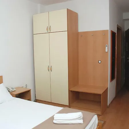 Hotel 7-2