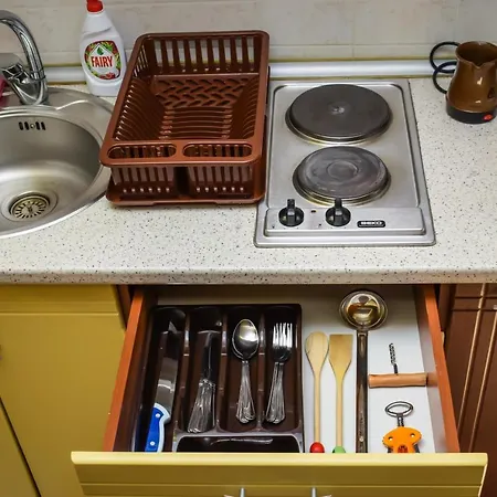 Darni Central Apartments - Bazaar Location With Free Parking-2
