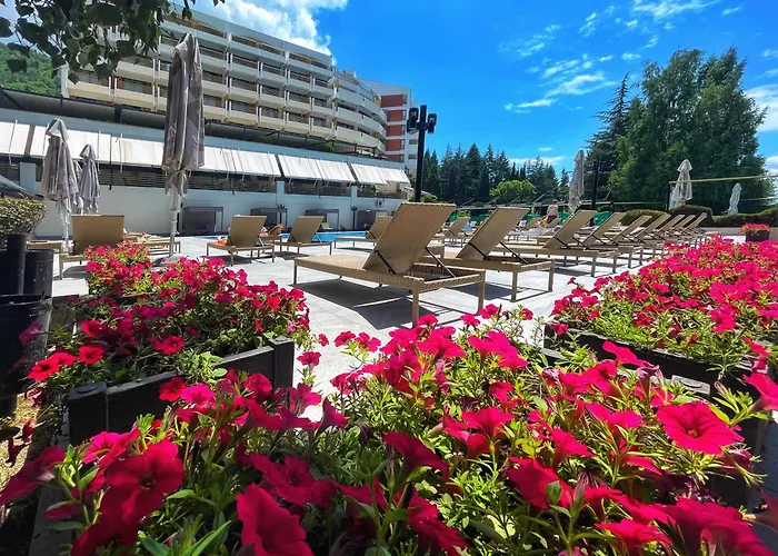 Hotel Bellevue - Metropol Lake Resort Lagadin