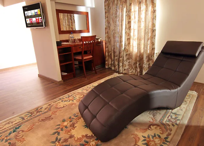 Skopje hotels near Daut Pasha Hamam