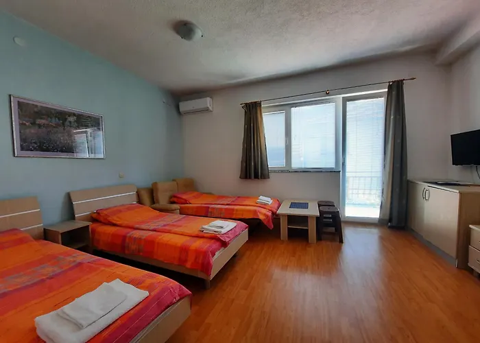 Luccia Apartments-Guesthouse Laguna Ohrid