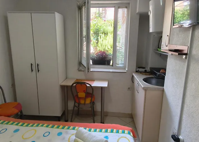 Ohrid hotels near Church of Sveti Jovan at Kaneo