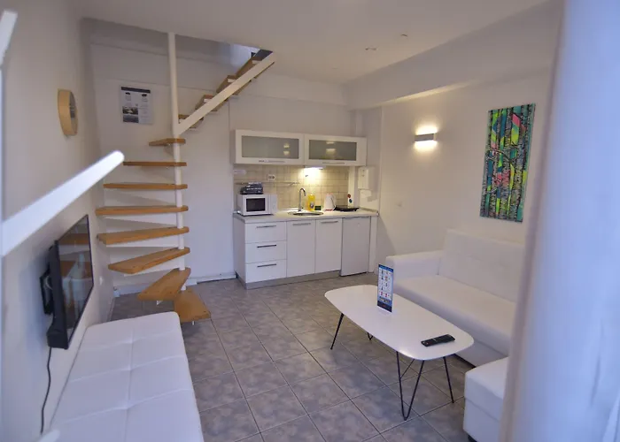 Aloha Apartments With Pool Skopje